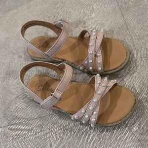Cat & Jack girls size 10 (T) pearl & pink sandals EUC